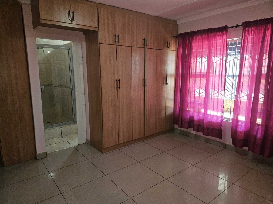 To Let 3 Bedroom Property for Rent in Floors Northern Cape